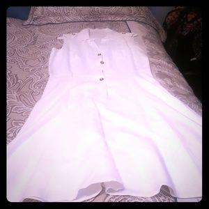 White sleeveless dress